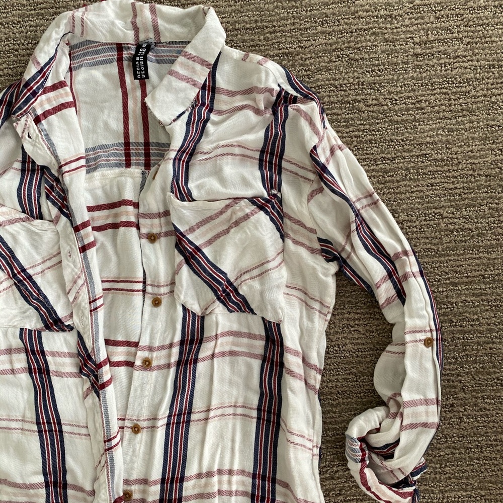 LIKE NEW Design Lab Flannel Button Down